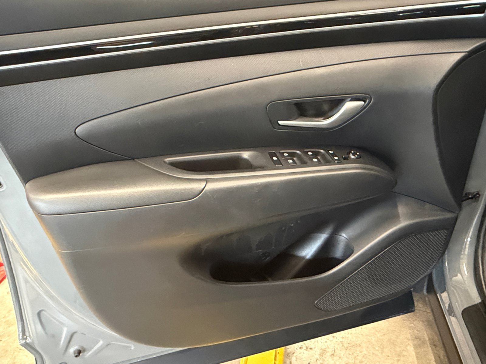 Used 2024 Hampton Gray Hyundai SEL image 26