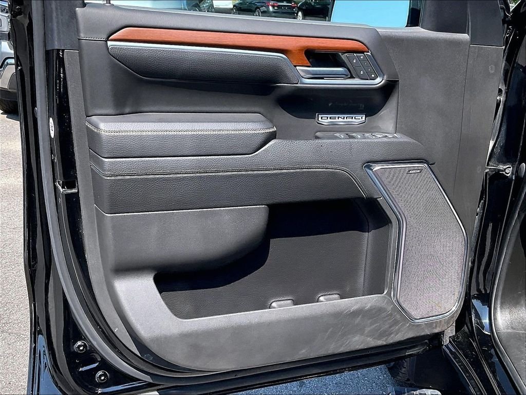 Used 2023 Black GMC Denali image 9
