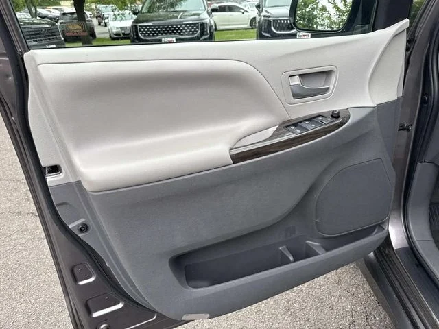 Used 2020 Gray Toyota XLE image 25