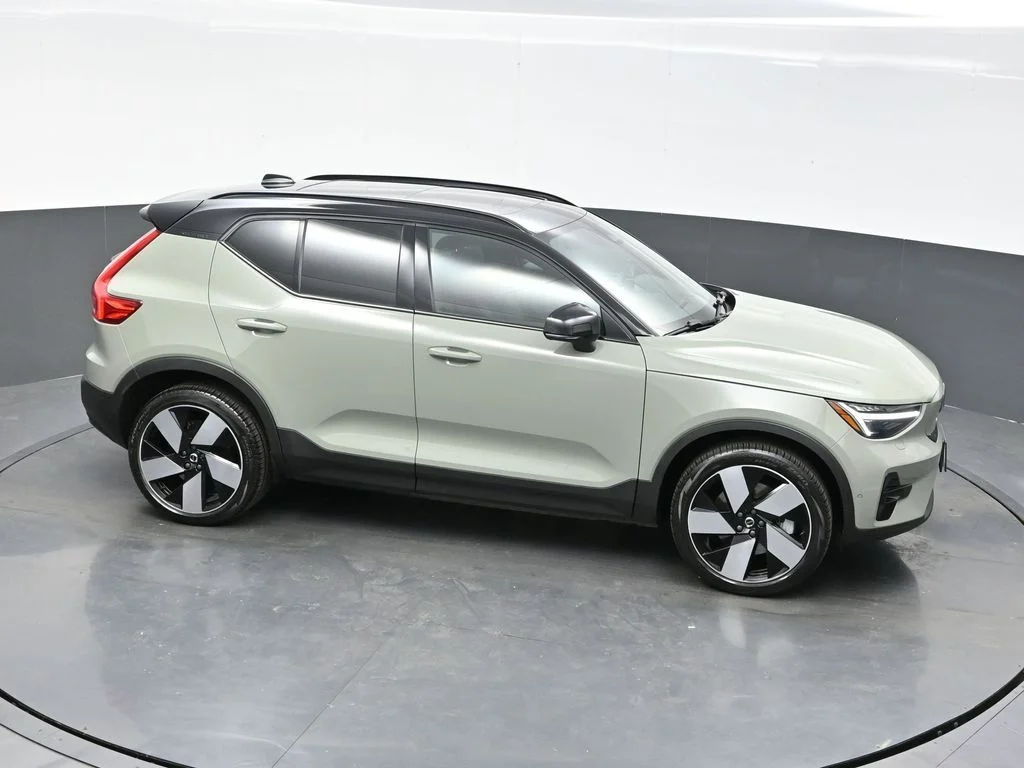 Certified Used 2023 Green Volvo Ultimate image 34