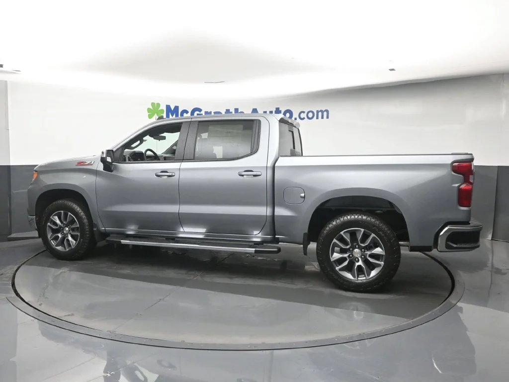 New 2026 Gray Chevrolet LT image 25