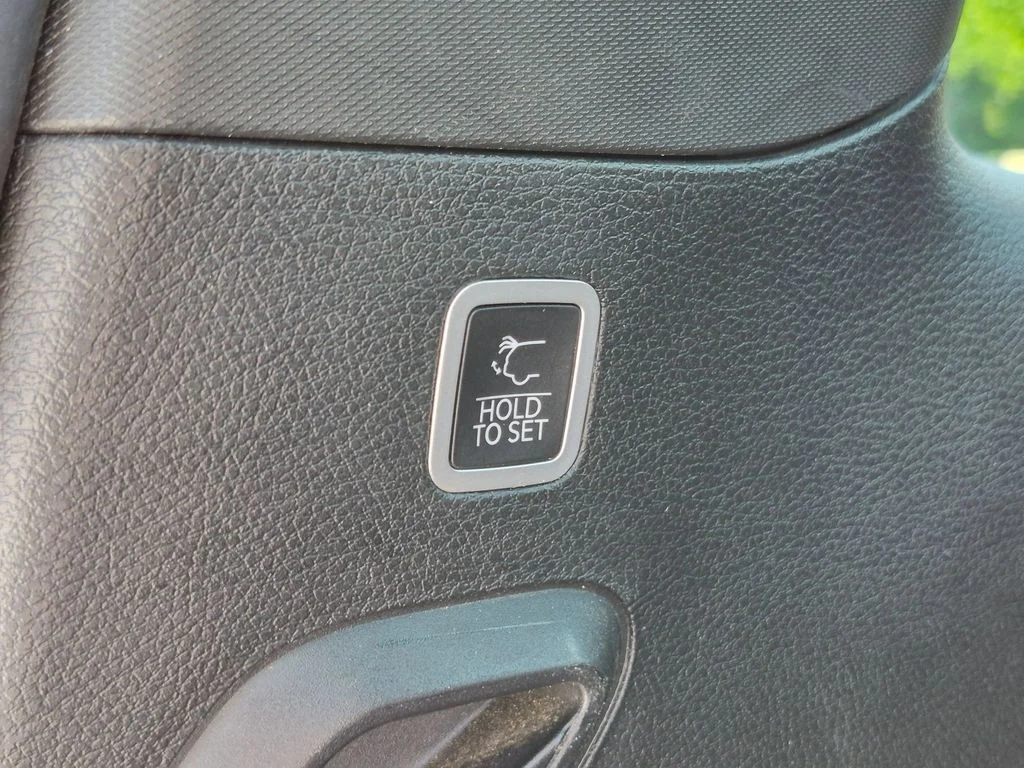 Used 2022 Gray Jeep Series I image 9