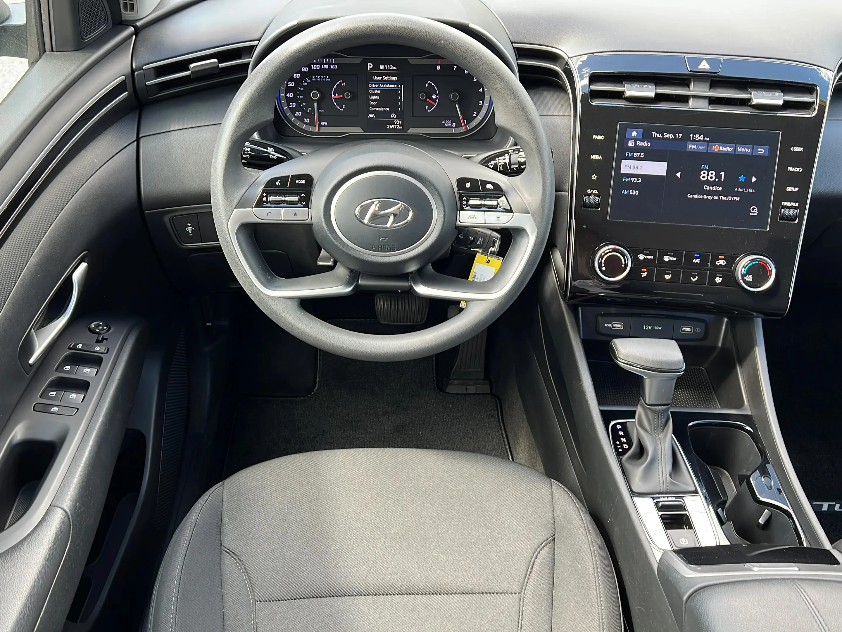 Used 2024 Shimmering Silver Hyundai SE image 12