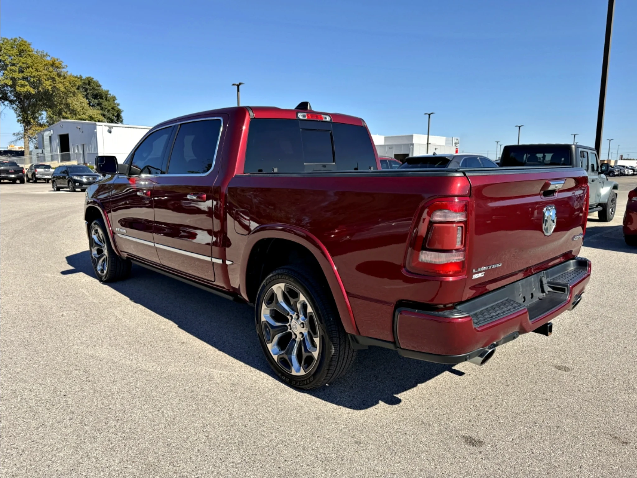 Used 2019 Delmonico Red Pearlcoat Ram Limited image 21