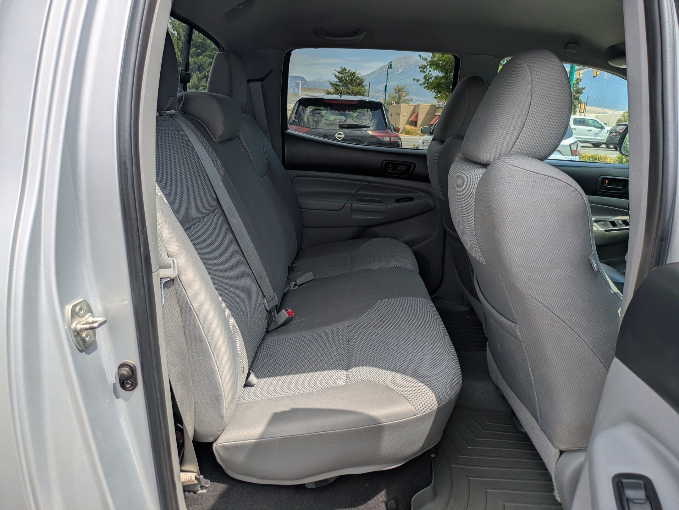 Used 2012 Silver Streak Mica Toyota 4WD Double Cab V6 MT (Natl) image 28