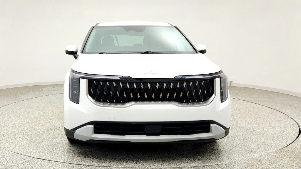 Used 2025 Snow White Pearl Kia LXS FWD image 2
