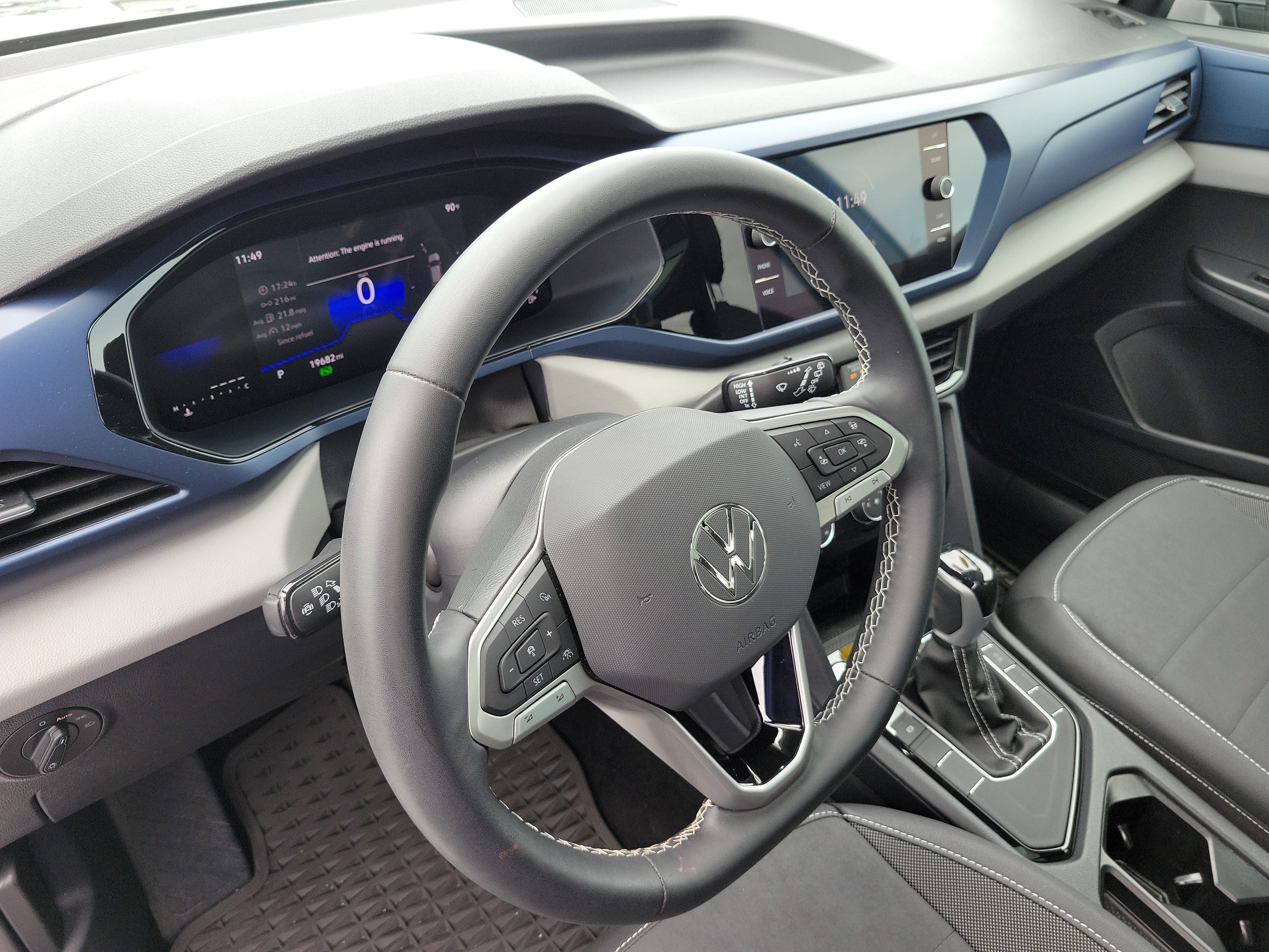 Used 2023 Platinum Gray Metallic Volkswagen SE image 25