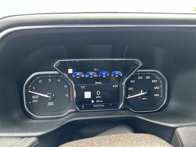 Used 2021 White GMC Denali image 12