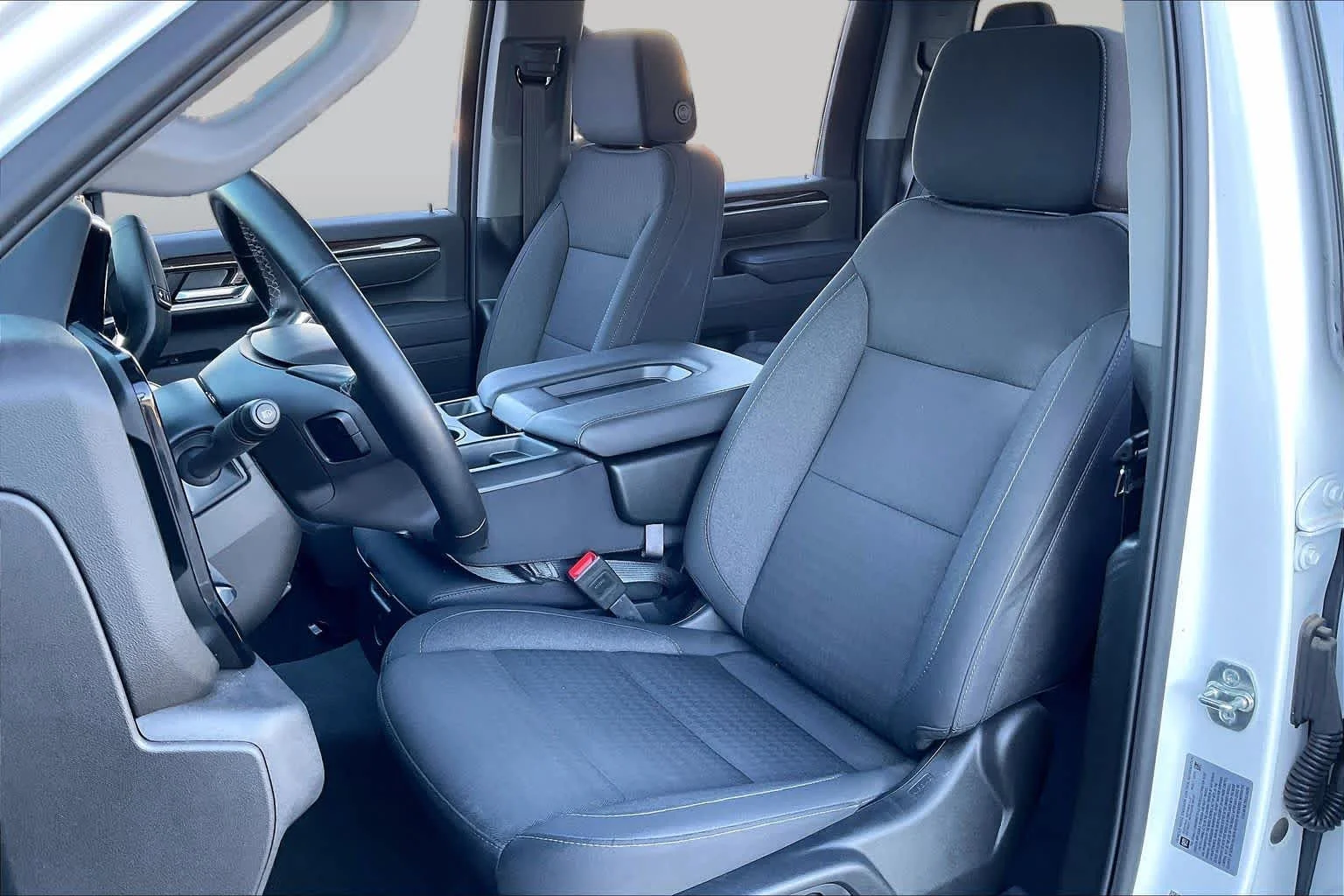 Used 2025 Summit White Chevrolet LT image 6