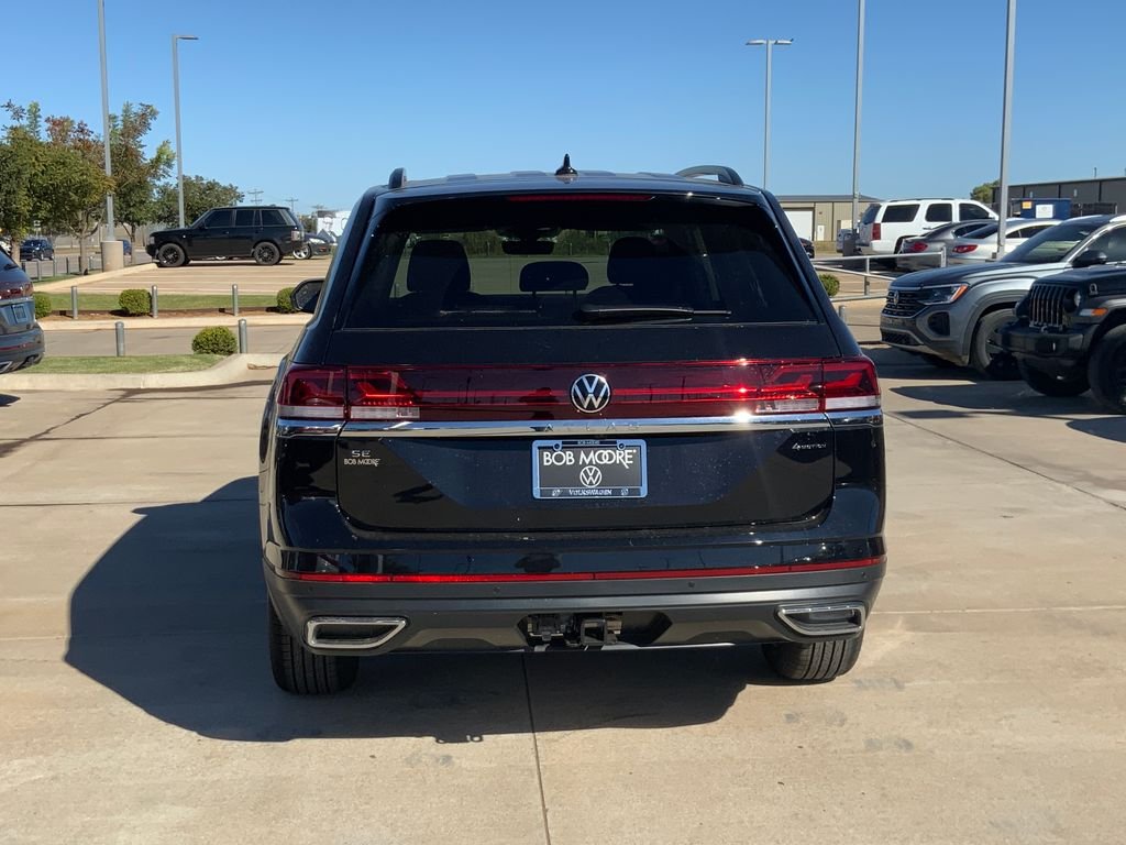 Used 2026 Black Volkswagen 2.0T SE w/Technology image 4