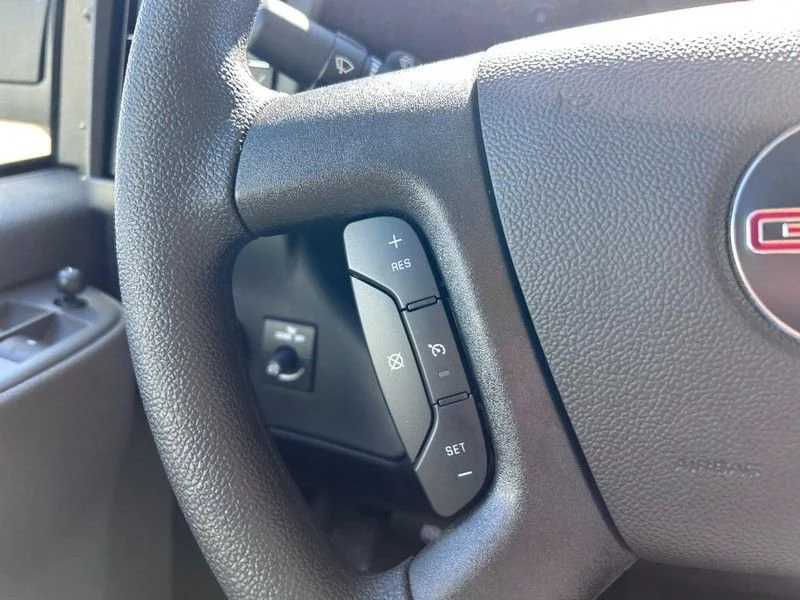 2025 GMC Savana Cargo Work Van - Photo 9