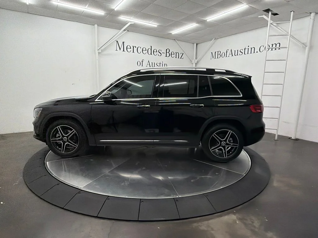 New 2026 Black Mercedes-Benz GLB 250 image 4