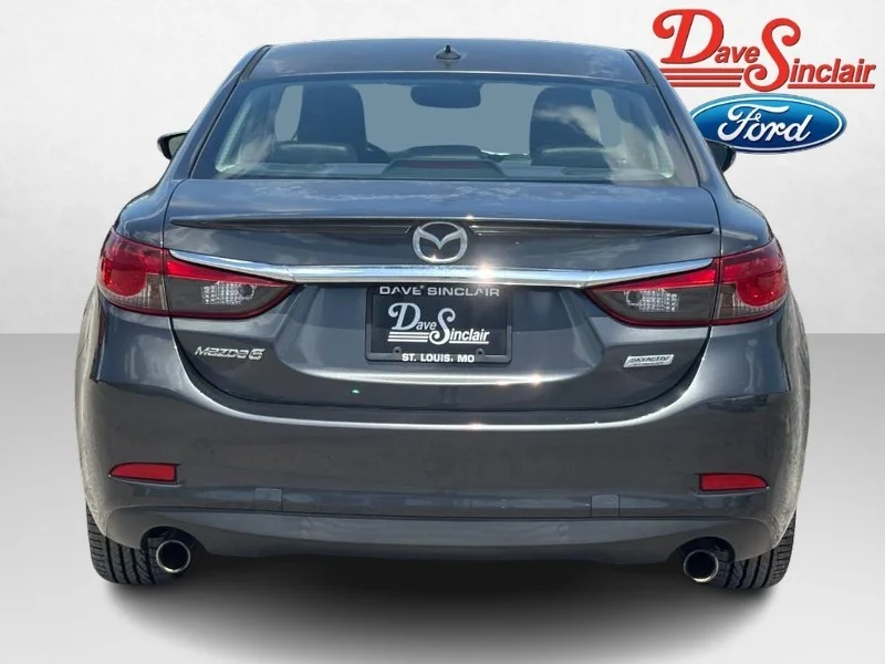 Used 2014  Mazda i Grand Touring image 8
