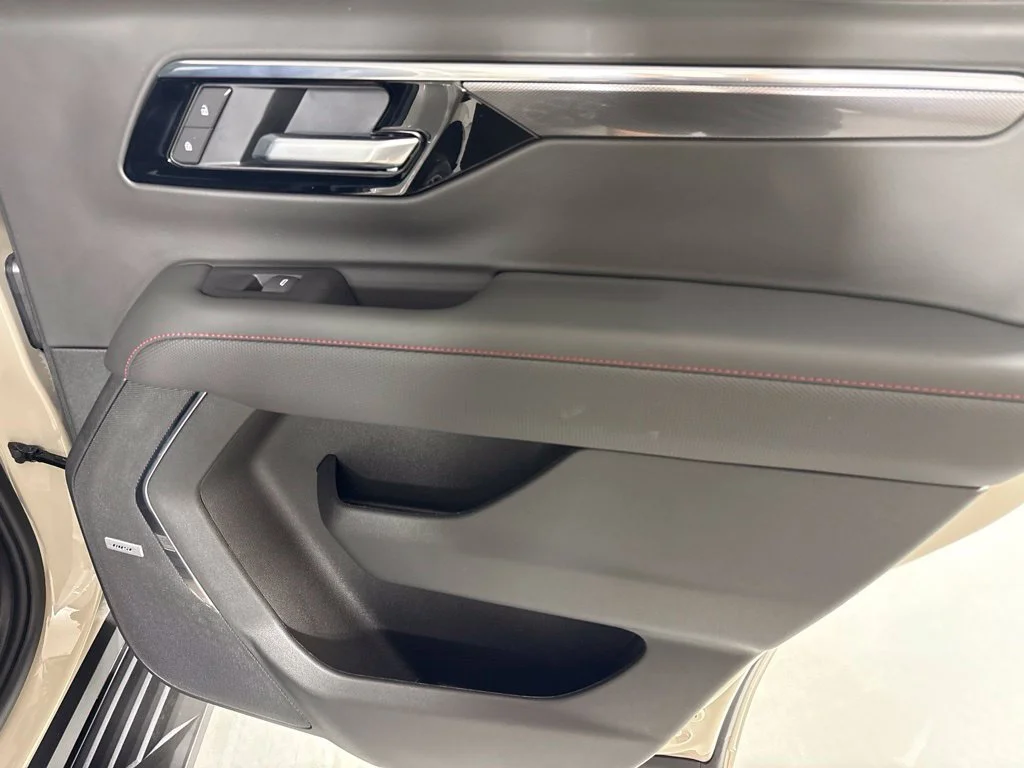 New 2027 White Sands Chevrolet RST image 25