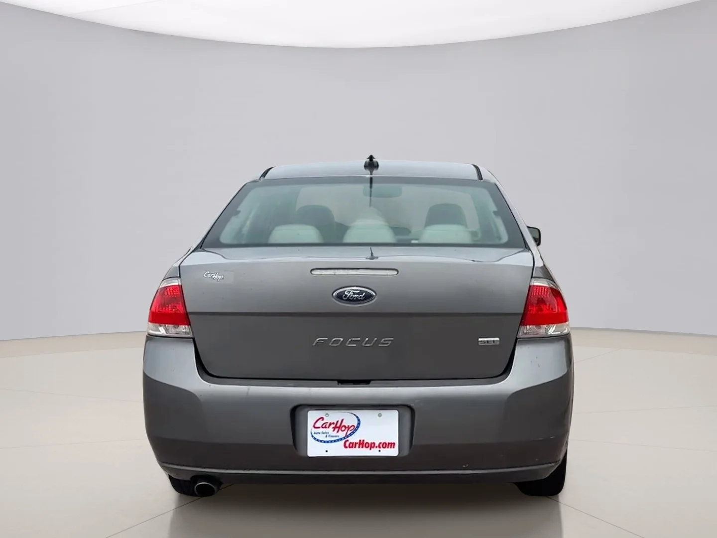 Used 2010 Silver Ford SEL image 4