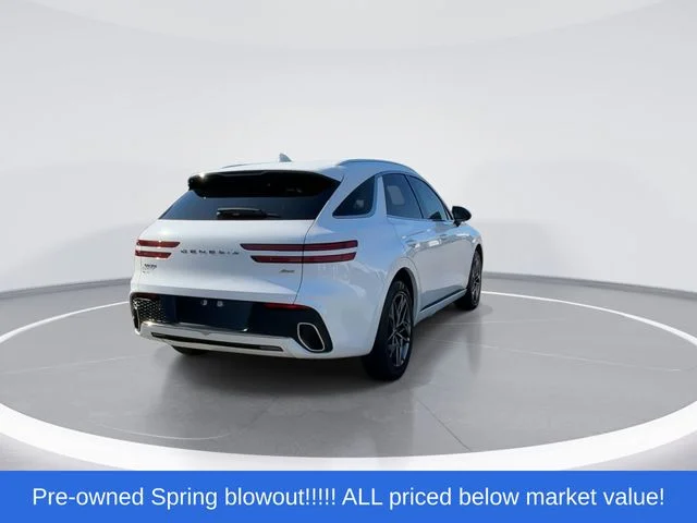 Used 2022 White Genesis 2.5T image 7