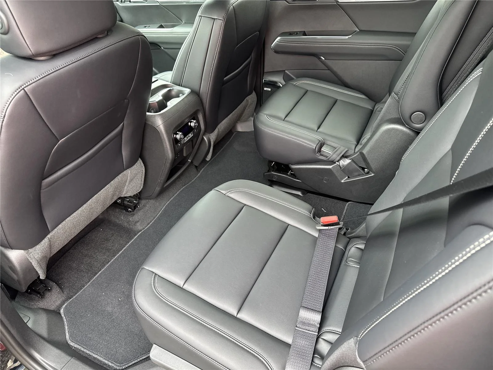 New 2026 Ebony Twilight Metallic GMC Elevation image 29