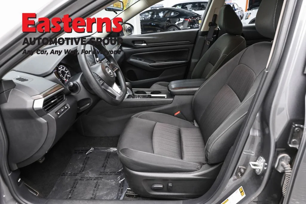 Used 2025 Gray Nissan 2.5 SV image 14