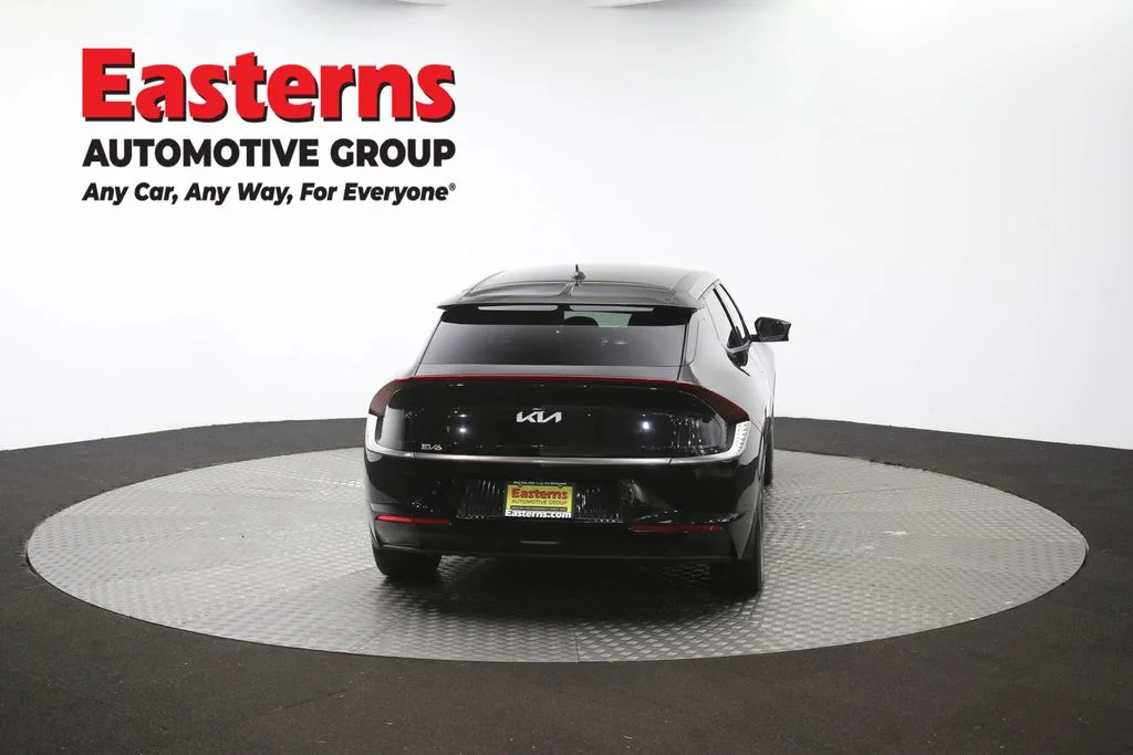 Used 2023 Black Kia Wind image 39