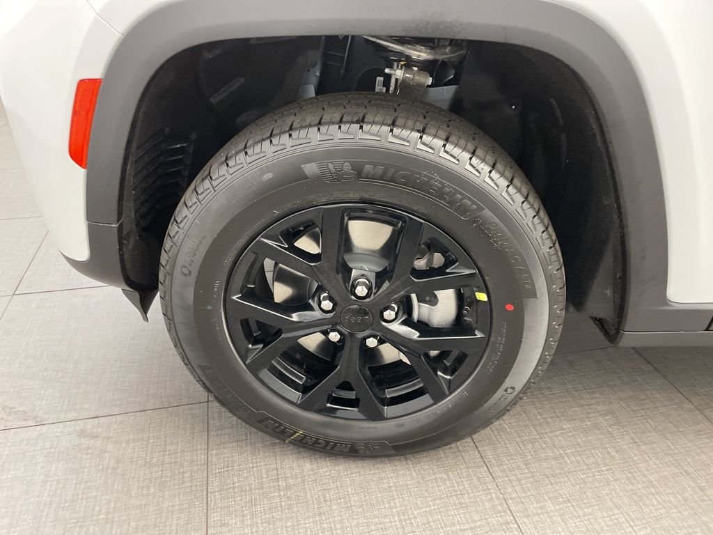 New 2026 Bright White Clearcoat Jeep Altitude image 8