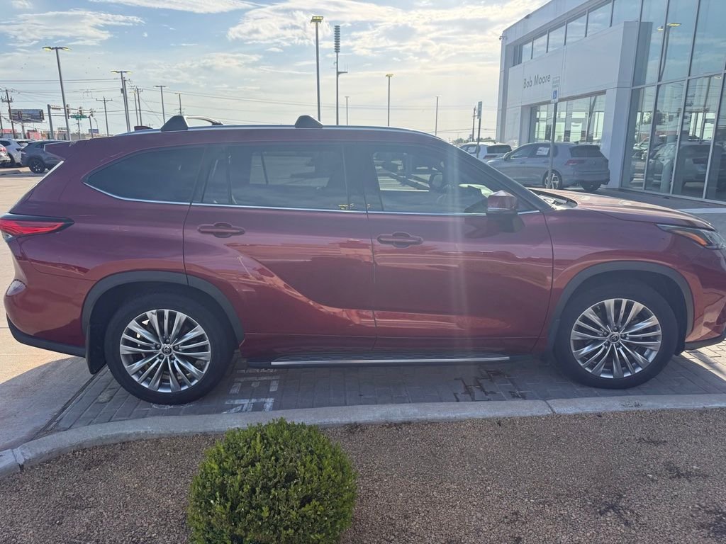 Used 2022 Ruby Flare Pearl Toyota Platinum image 4