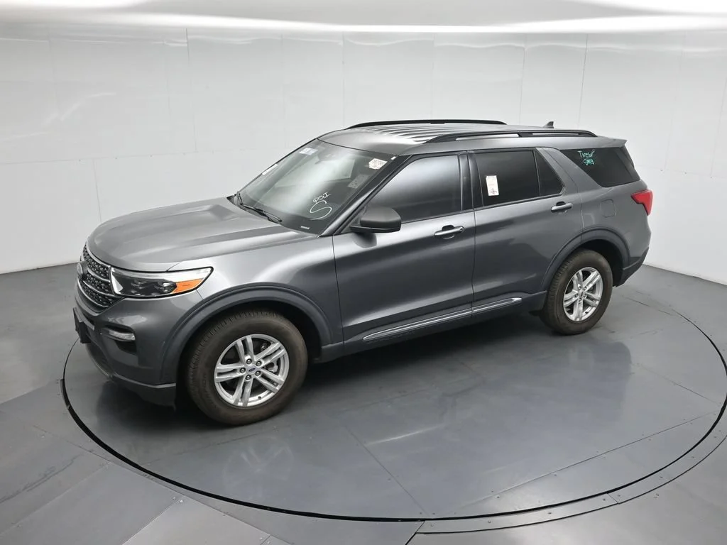 Certified Used 2023 Gray Ford XLT image 18