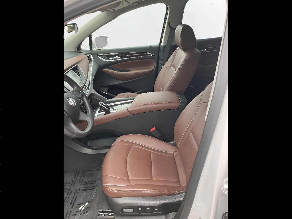 Used 2020 WHITE FROST TRICOAT Buick Avenir image 12
