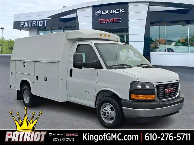2025 GMC Savana 3500 139" WB's photo