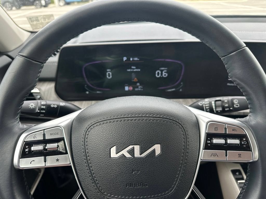 Certified Used 2024 Gray Kia EX image 19