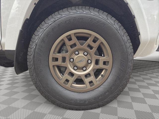 Certified Used 2023 Ice Cap Toyota SR5 image 43