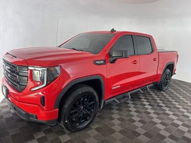 Used 2023 Red GMC Elevation image 5