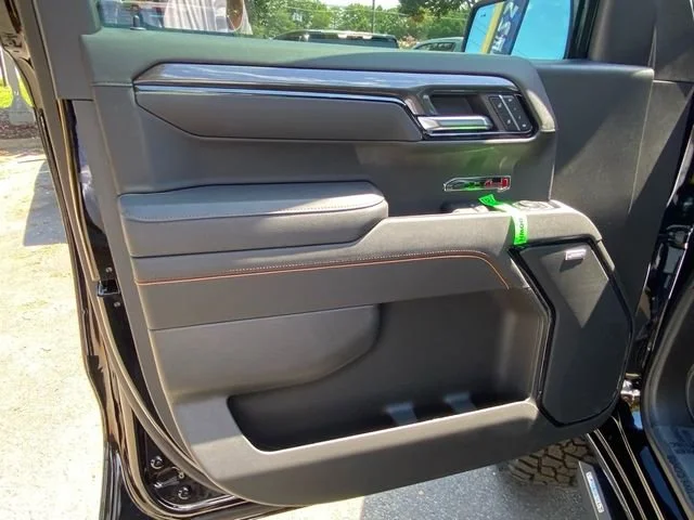 2025 GMC Sierra 1500 AT4 - Photo 17