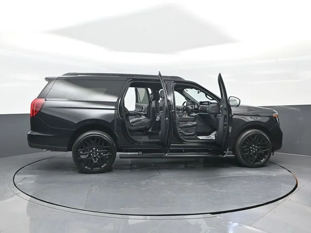 New 2026 Agate Black Metallic Ford MAX Platinum® image 29