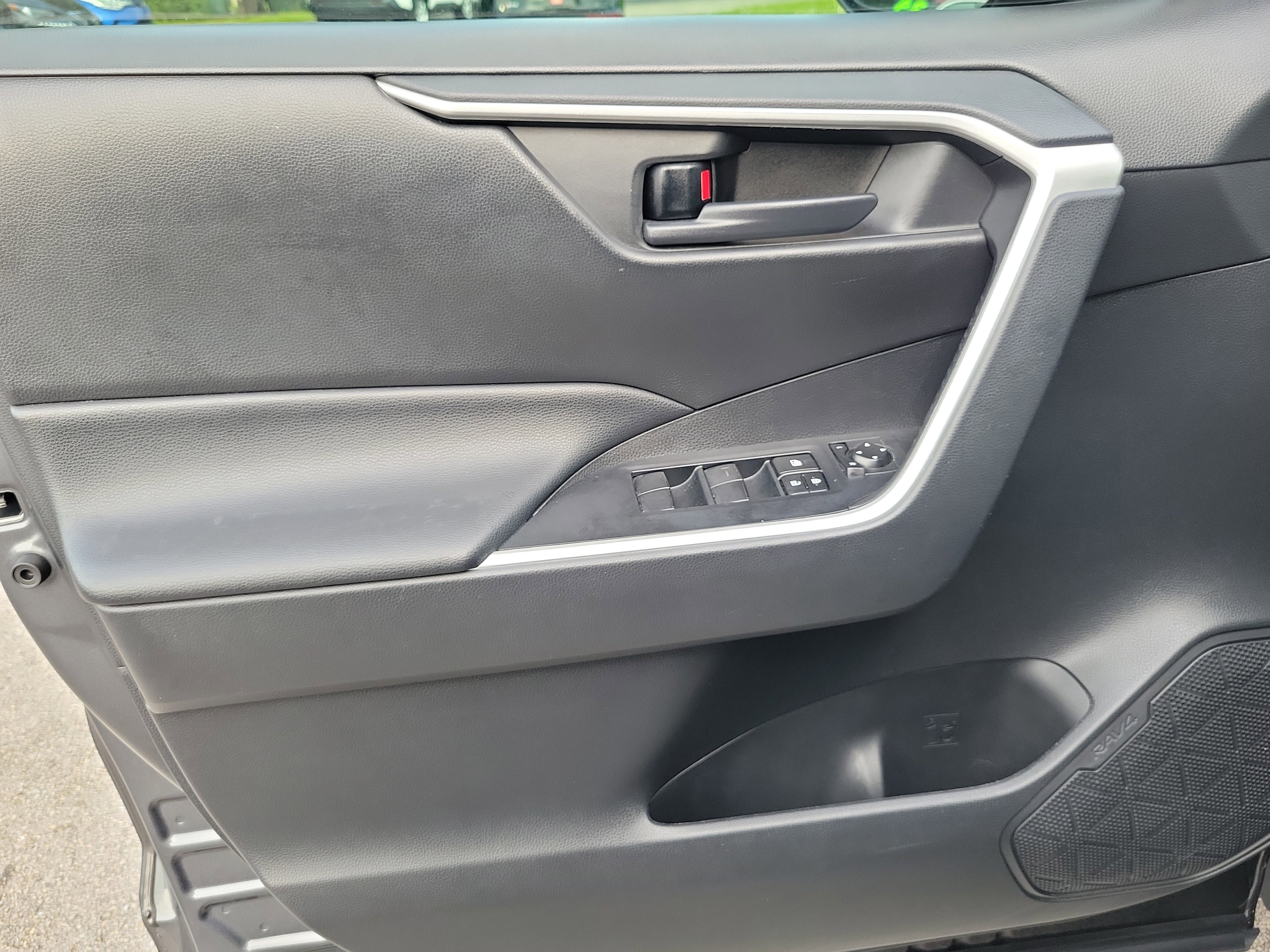 Used 2021 Magnetic Gray Metallic Toyota LE image 12