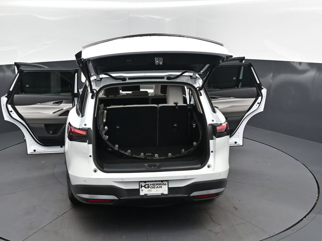 Certified Used 2026 White INFINITI PURE image 49