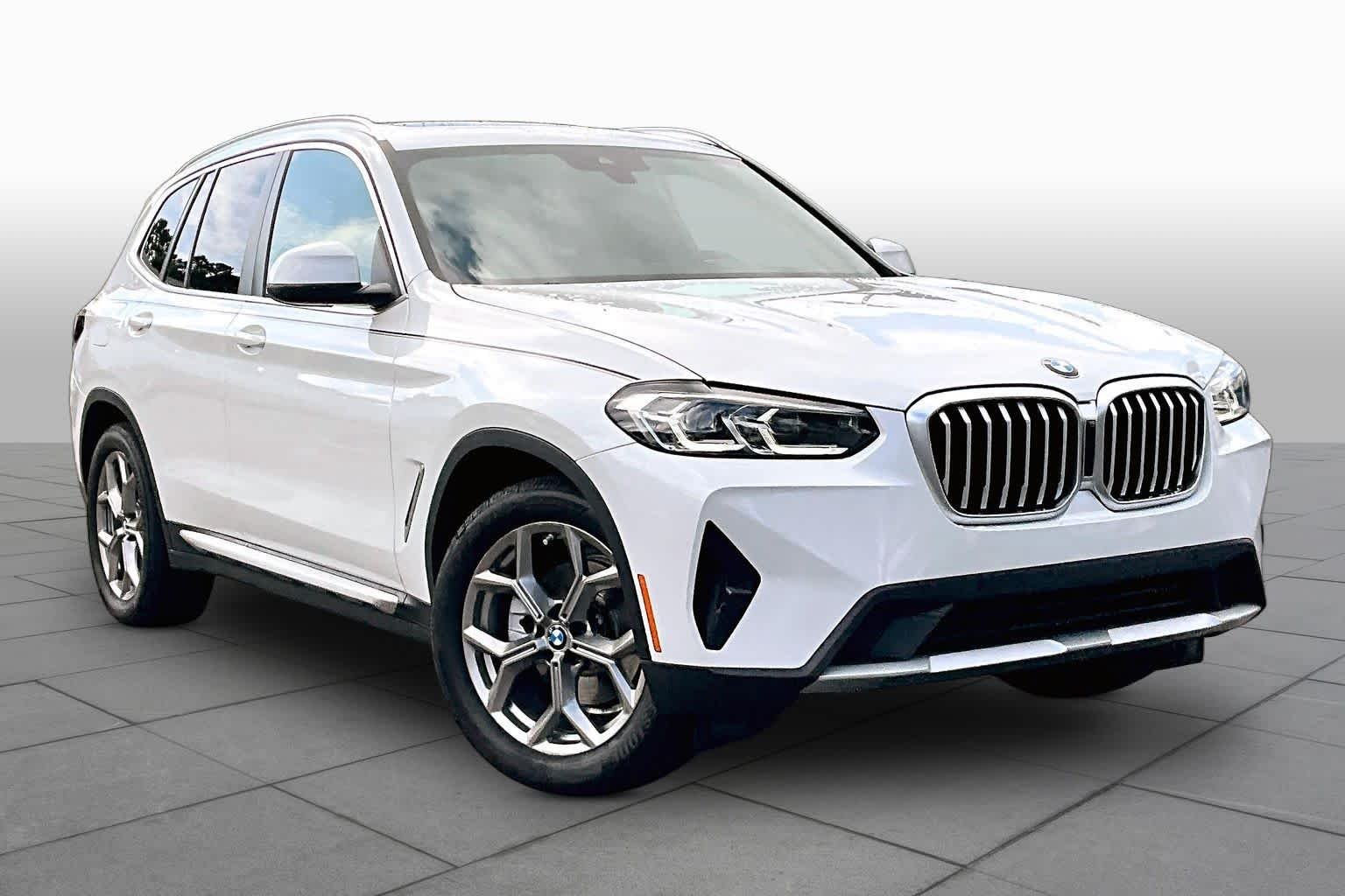 Certified Used 2024 Mineral White Metallic BMW sDrive30i image 3