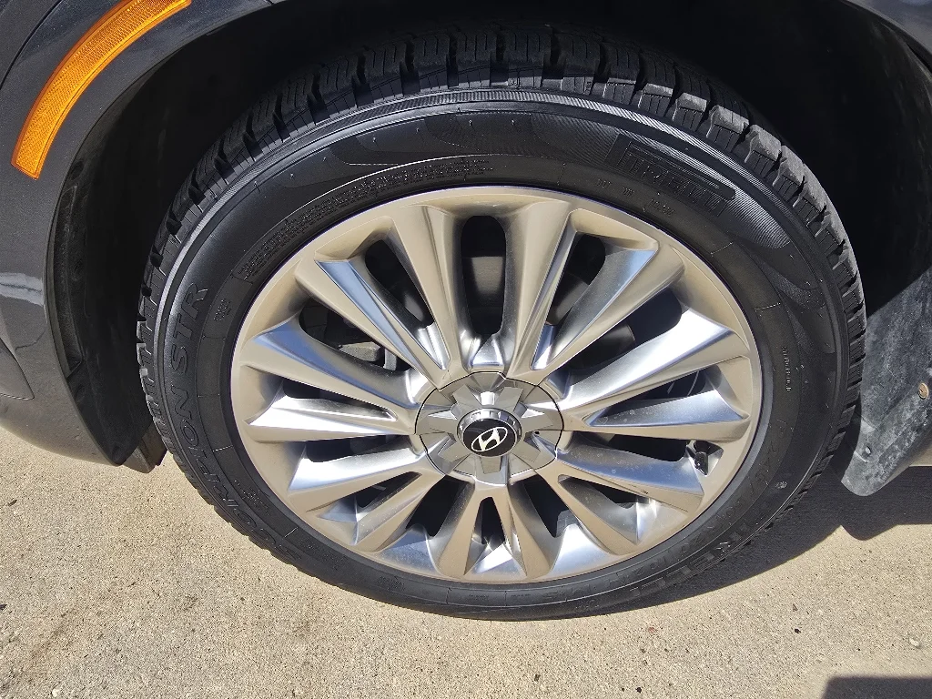 Used 2020 Steel Graphite Hyundai Limited image 9