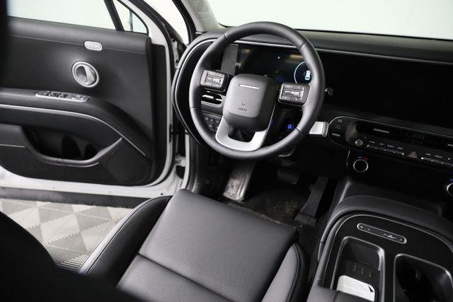 New 2026 White Hyundai SEL Premium AWD image 24