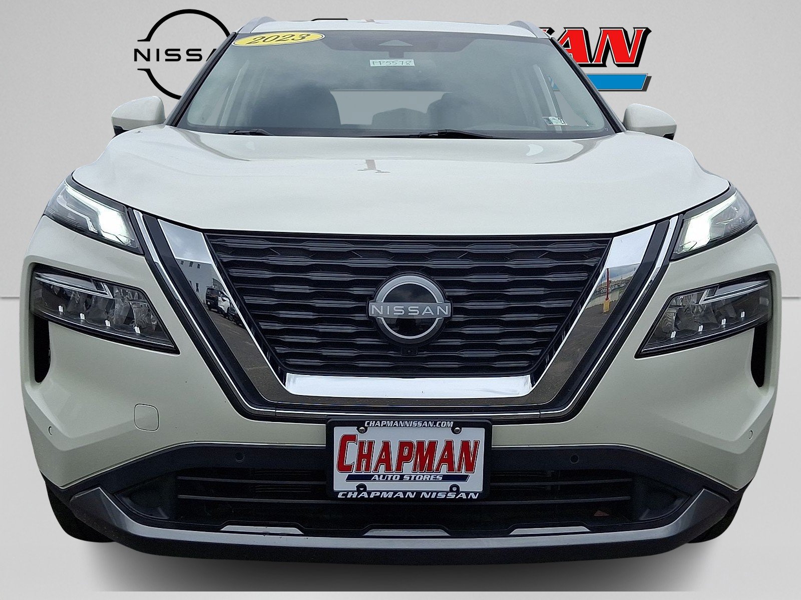 Used 2023 Pearl White Tricoat Nissan SL image 2