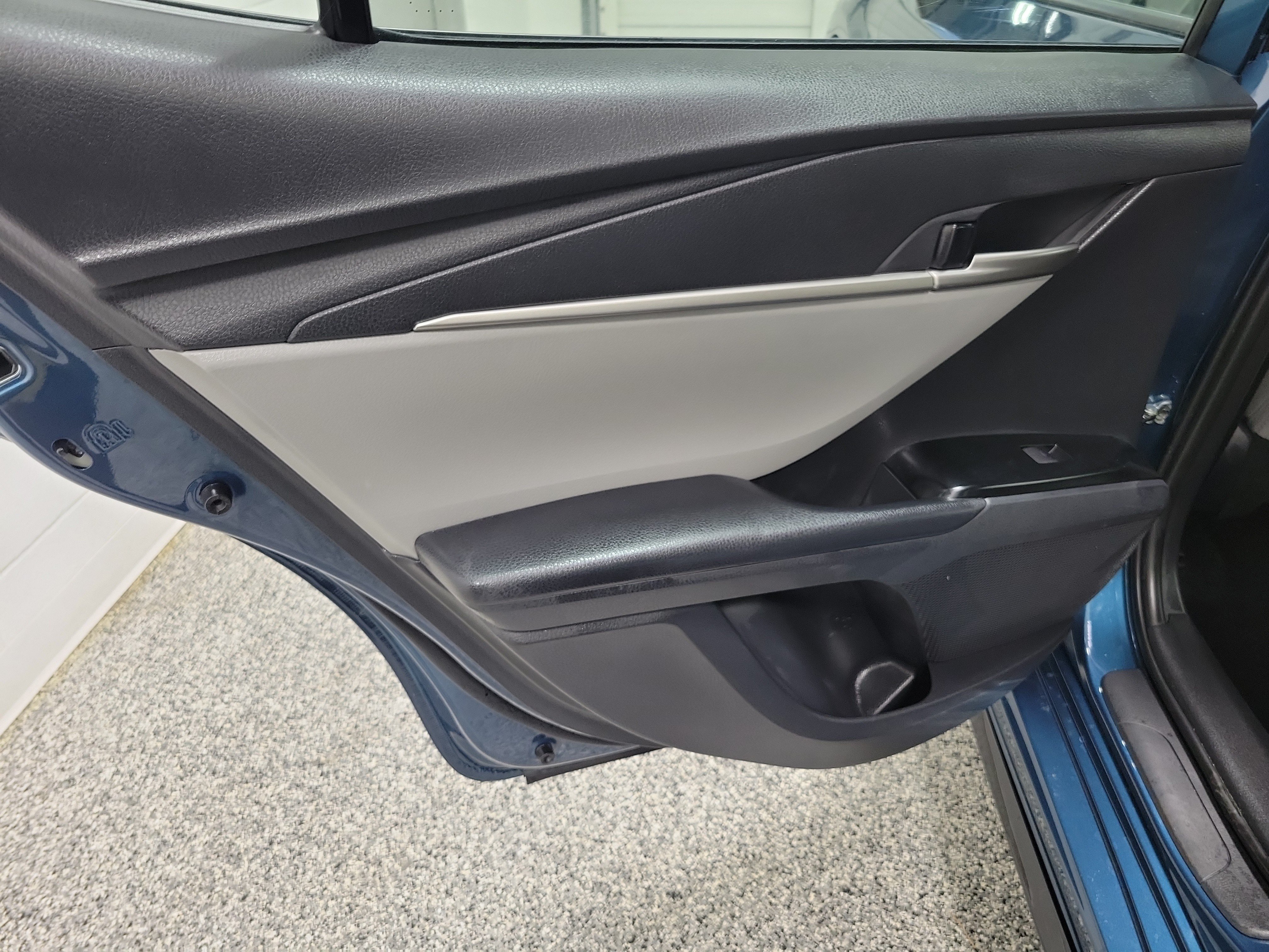 Certified Used 2025 Ocean Gem Toyota SE image 15