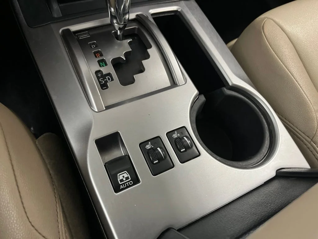 Used 2018 White Toyota SR5 Premium image 17