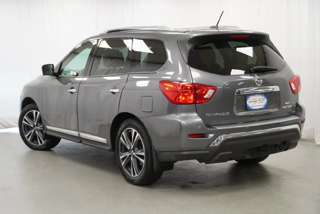 Used 2017 Gun Metallic Nissan Platinum image 18