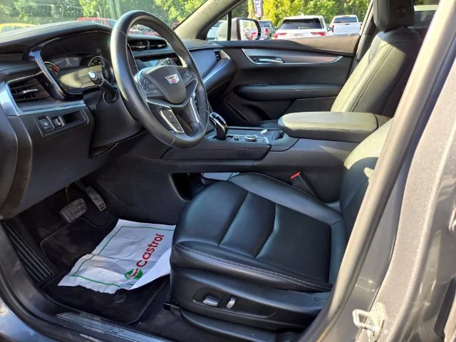 Used 2021 SATIN STEEL METALLIC Cadillac FWD Luxury image 10
