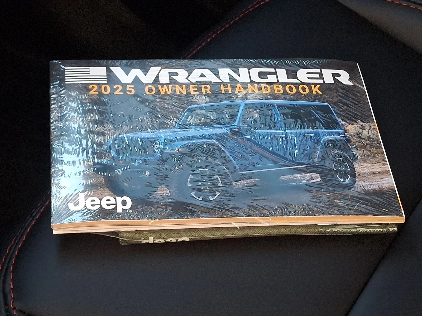 Used 2025 Black Jeep Rubicon image 27
