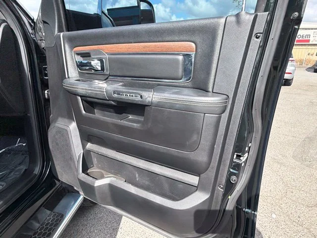 Used 2017 Black Forest Green Pearlcoat Ram Laramie image 8