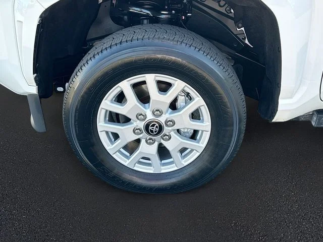 Used 2025 White Toyota SR5 image 29