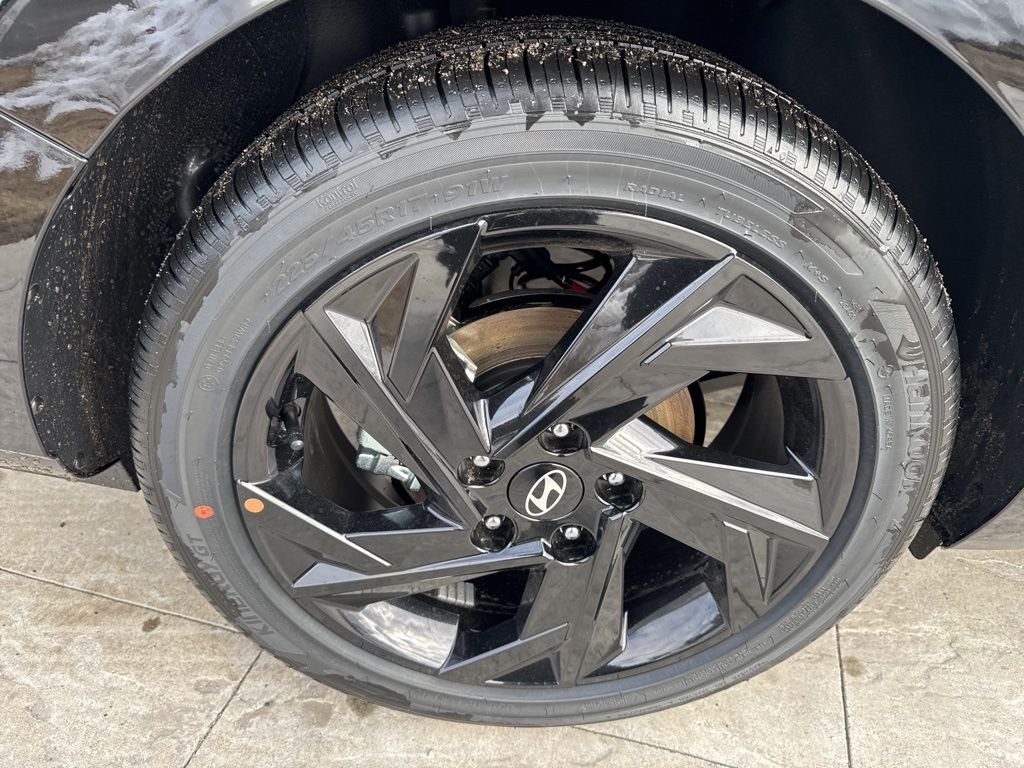 New 2026 Black Hyundai SEL Sport image 10