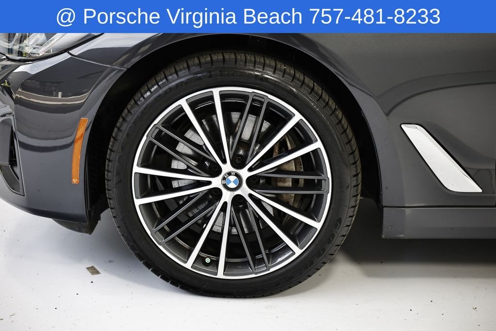 Used 2023 Gray BMW 540i xDrive image 11