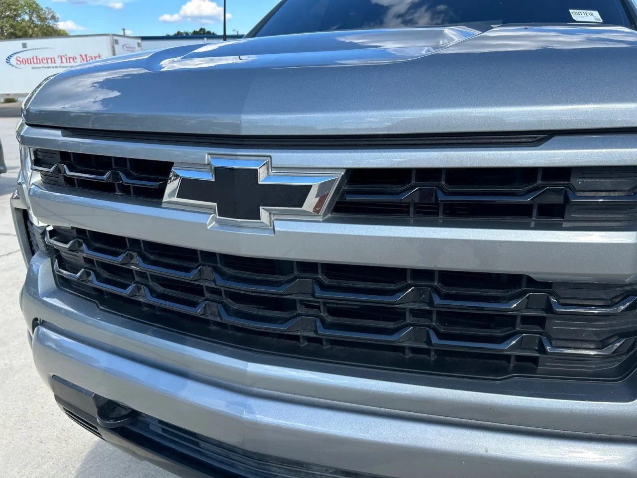 Used 2023 STERLING GRAY METALLIC Chevrolet RST image 9
