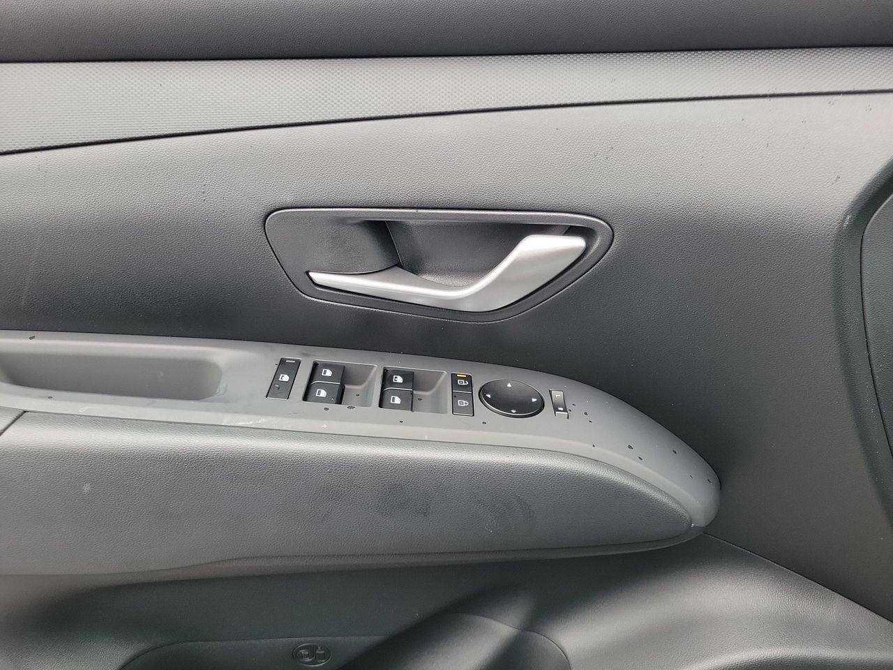 New 2026 Hampton Gray Hyundai SE AWD image 17